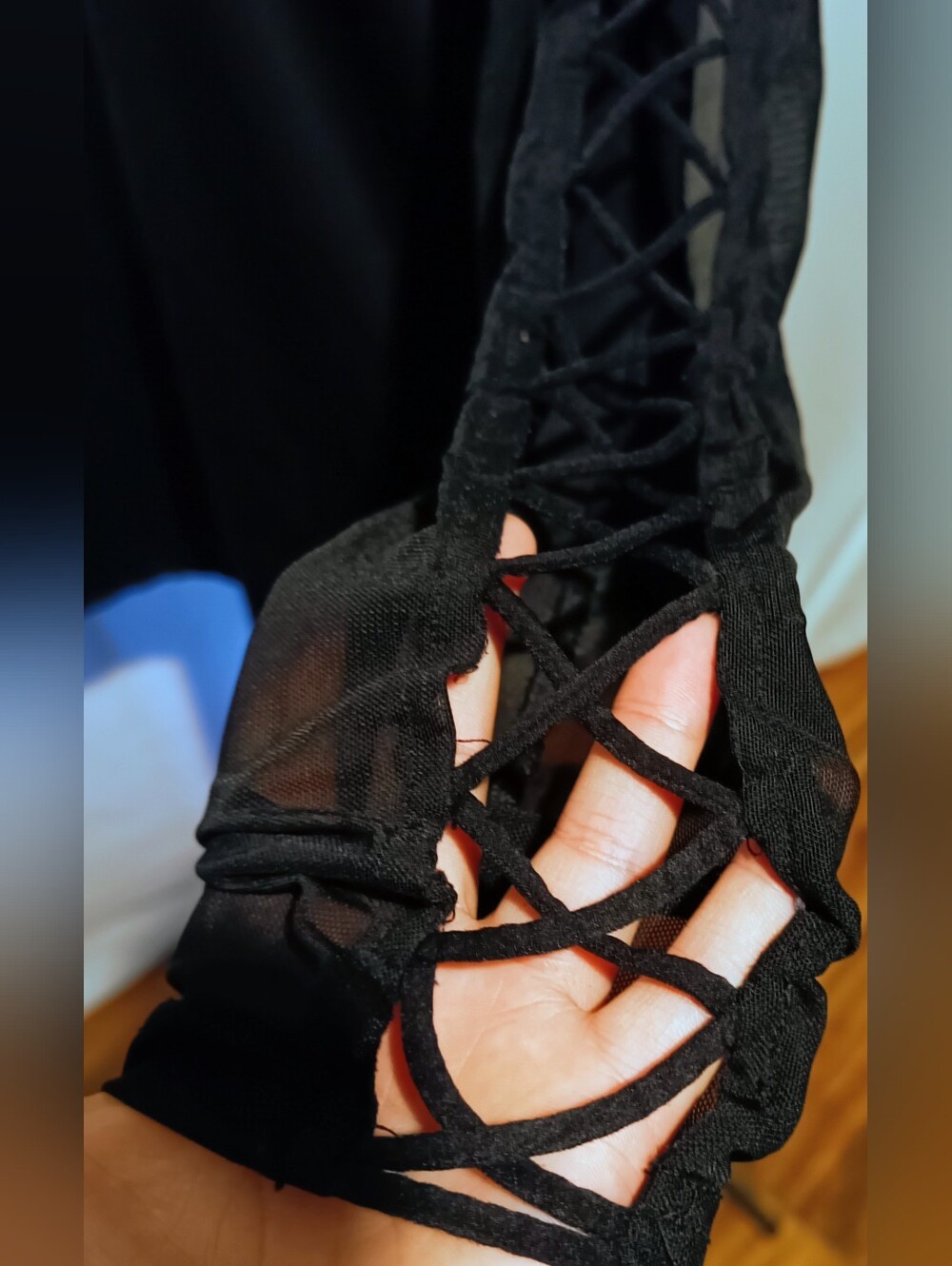 🥬Forever 21 Plus Size Black Lattice Sleeve Top With Mesh On The Sleeve– Size 3X - Picture 8 of 13